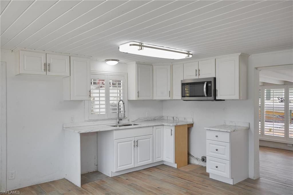2647 Pine St, Matlacha, FL 33993 Photo
