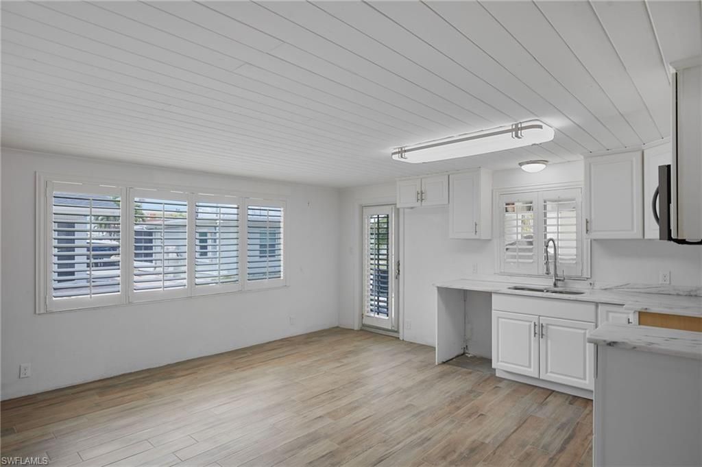 2647 Pine St, Matlacha, FL 33993 Photo