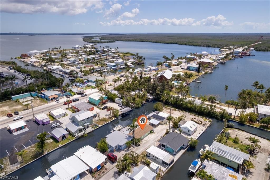2647 Pine St, Matlacha, FL 33993 Photo