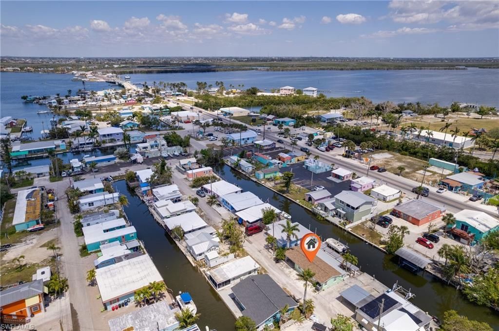 2647 Pine St, Matlacha, FL 33993 Photo