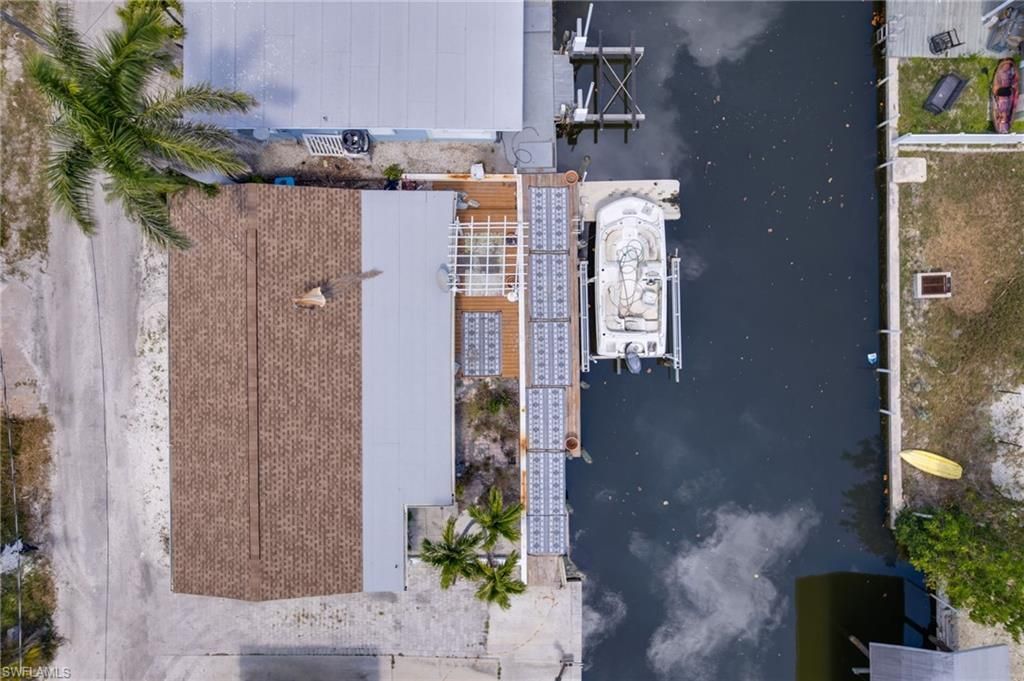 2647 Pine St, Matlacha, FL 33993 Photo