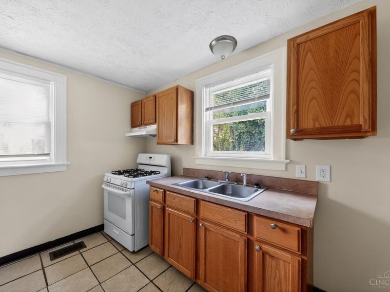 6808 Betts Avenue, North College Hill, OH 45239 Photo 18
