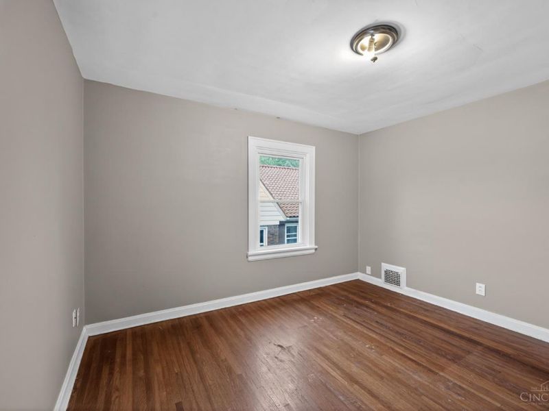 2738 Montana Avenue, Cincinnati, OH 45211 Photo 8