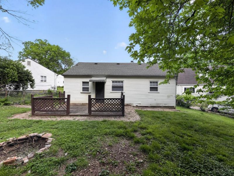 1923 Ashbrook Drive, Cincinnati, OH 45238 Photo 6