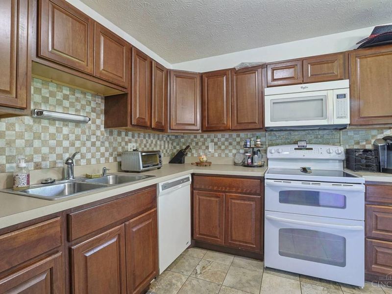 11287 Templeton Drive, Colerain Township, OH 45251 Photo 10