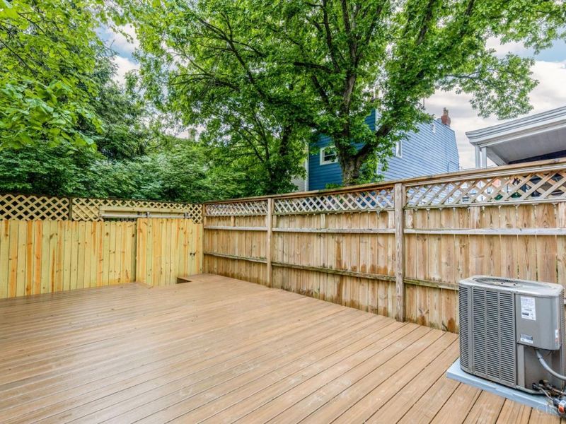 915 Paradrome Street, Cincinnati, OH 45202 Photo 11