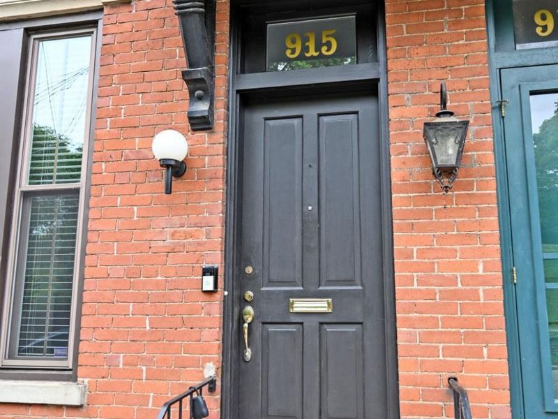 915 Paradrome Street, Cincinnati, OH 45202 Photo 2