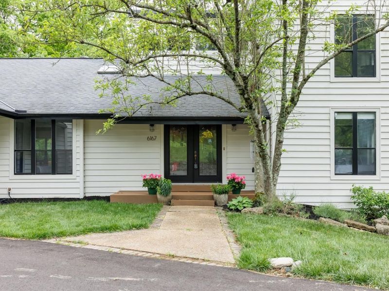 6167 Foxdale Court, Madeira, OH 45243 Photo 3