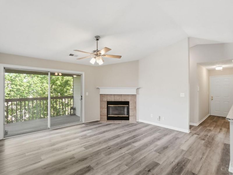 8900 Eagleview Drive, Unit 11, West Chester, OH 45069 Photo 3