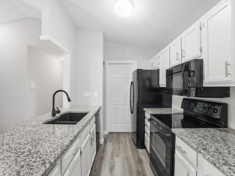 8900 Eagleview Drive, Unit 11, West Chester, OH 45069 Photo 5