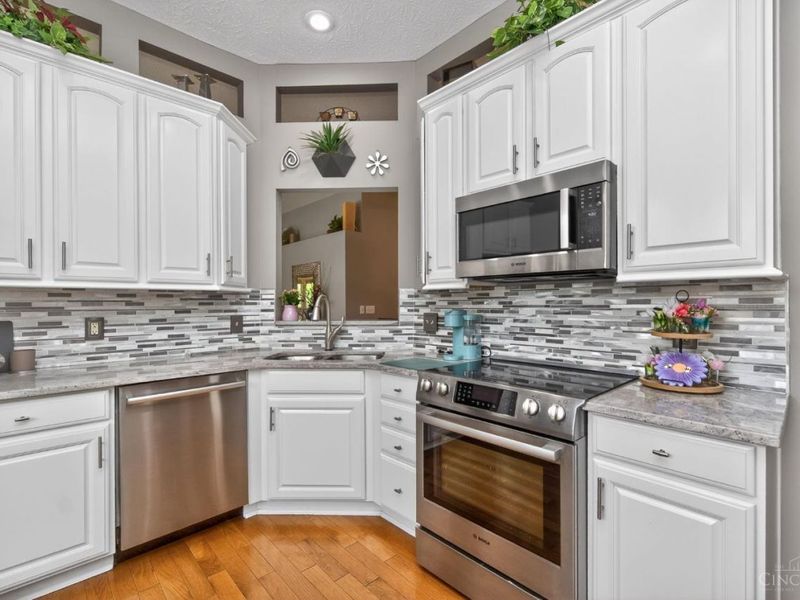 5953 Castlewood Crossing, Miami Twp, OH 45150 Photo 14