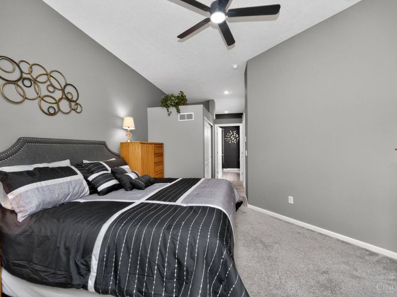 5953 Castlewood Crossing, Miami Twp, OH 45150 Photo 16
