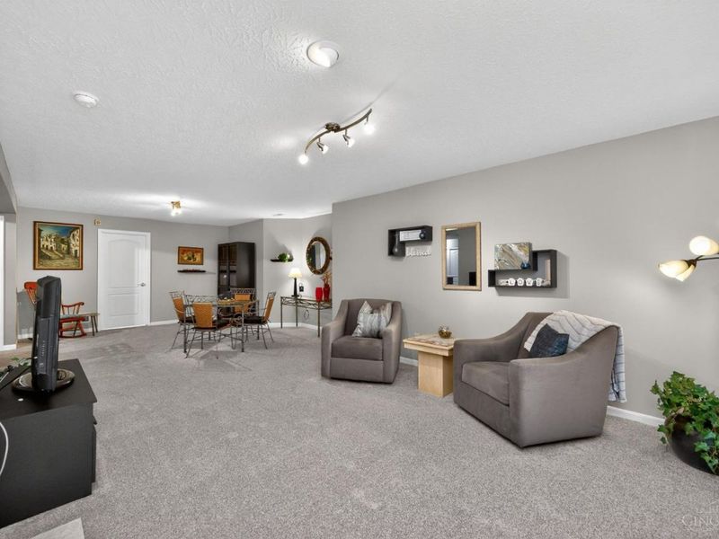 5953 Castlewood Crossing, Miami Twp, OH 45150 Photo 38