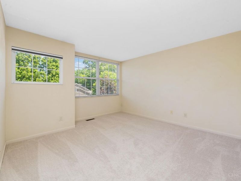 5927 Castlewood Crossing, Miami Twp, OH 45150 Photo 12