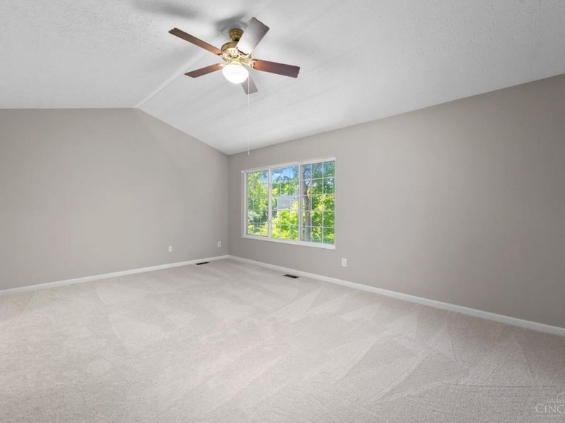 5927 Castlewood Crossing, Miami Twp, OH 45150 Photo 16