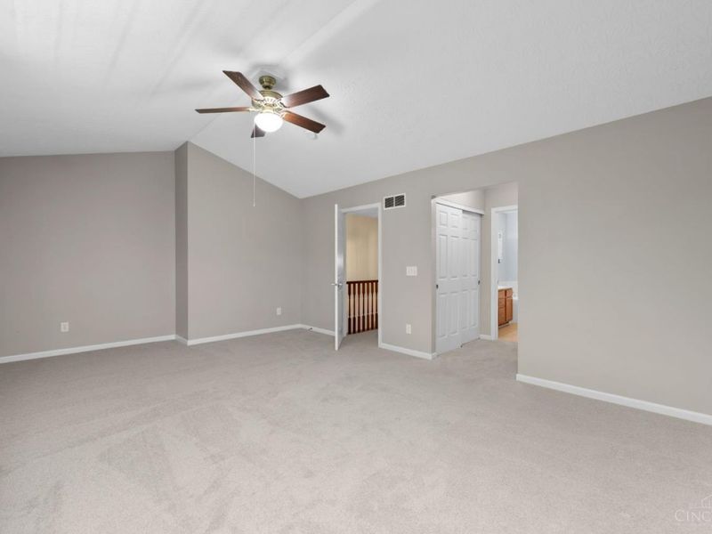 5927 Castlewood Crossing, Miami Twp, OH 45150 Photo 17