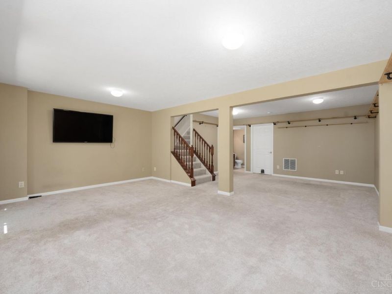 5927 Castlewood Crossing, Miami Twp, OH 45150 Photo 21
