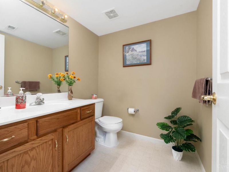 5927 Castlewood Crossing, Miami Twp, OH 45150 Photo 23