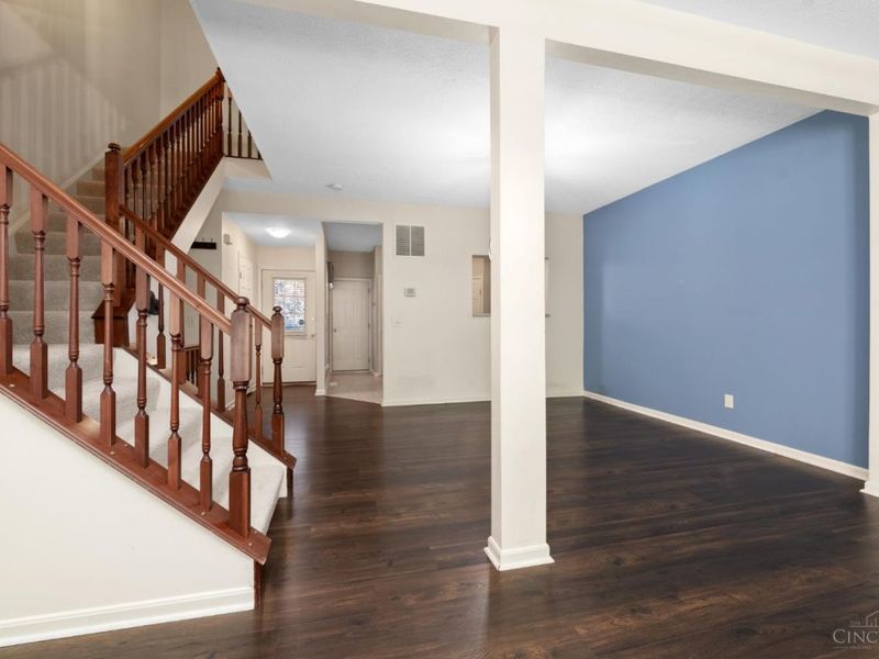 5927 Castlewood Crossing, Miami Twp, OH 45150 Photo 4