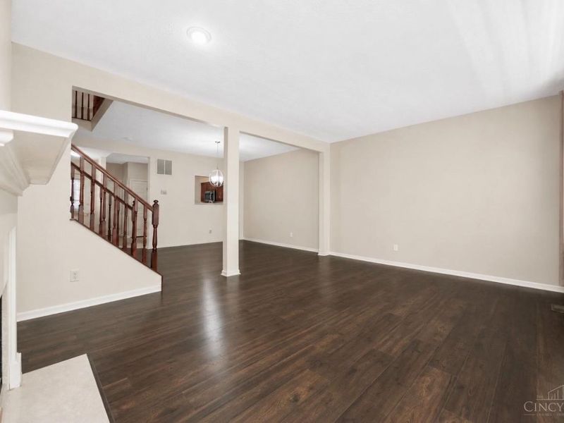 5927 Castlewood Crossing, Miami Twp, OH 45150 Photo 7
