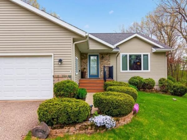 1652 950th Street, Eau Claire, WI 54701