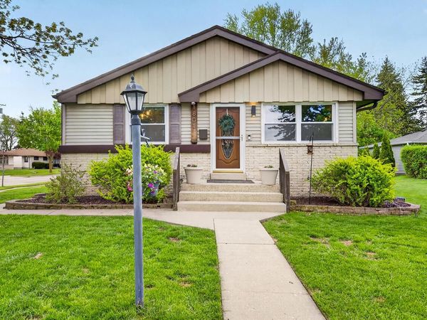 1801 Kimberly AVENUE, Milwaukee, WI 53221