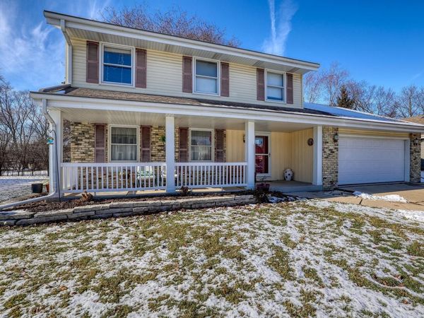 4355 Longview DRIVE, New Berlin, WI 53151
