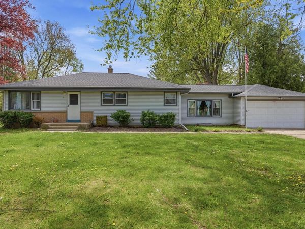 10101 Beechwood AVENUE, Milwaukee, WI 53224