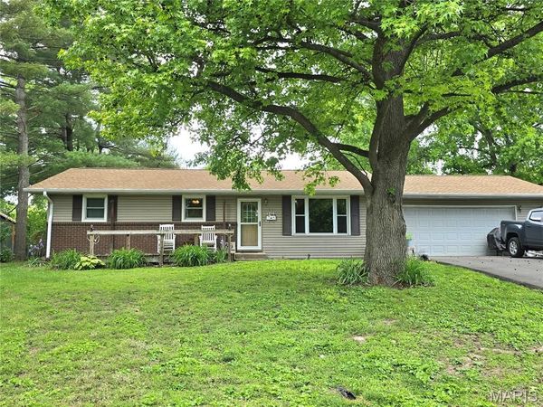 111 Theresa Drive , Troy, IL 62294