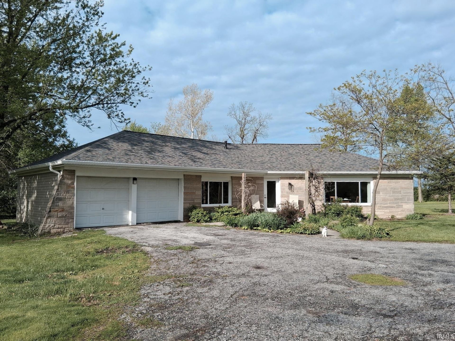 10116 Goshen Road, Fort Wayne, IN 46818 Main Photo