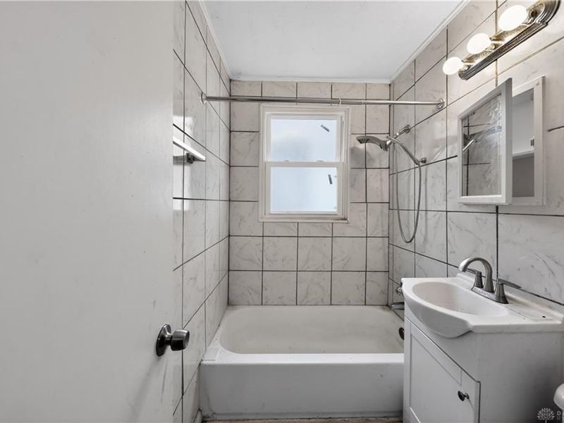 4545 Greenwich Village Avenue, Dayton, OH 45406 Photo 20