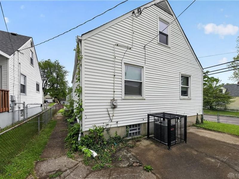 4545 Greenwich Village Avenue, Dayton, OH 45406 Photo 7