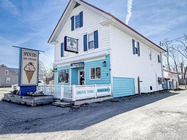77 Main Street , Bradley, ME 04411