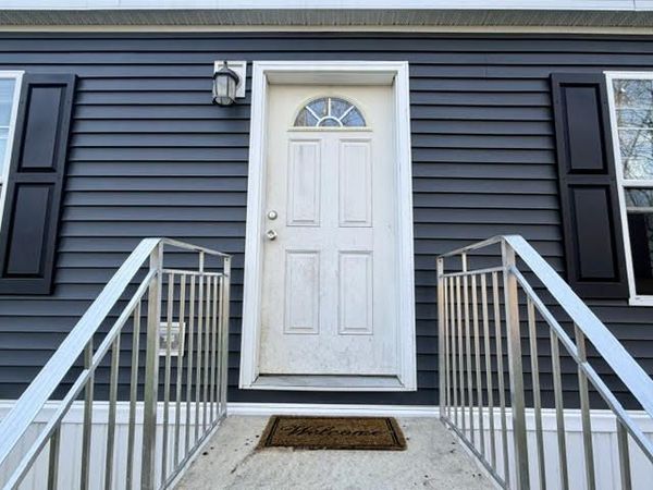 6 Philbrick Road, Sidney, ME 04330