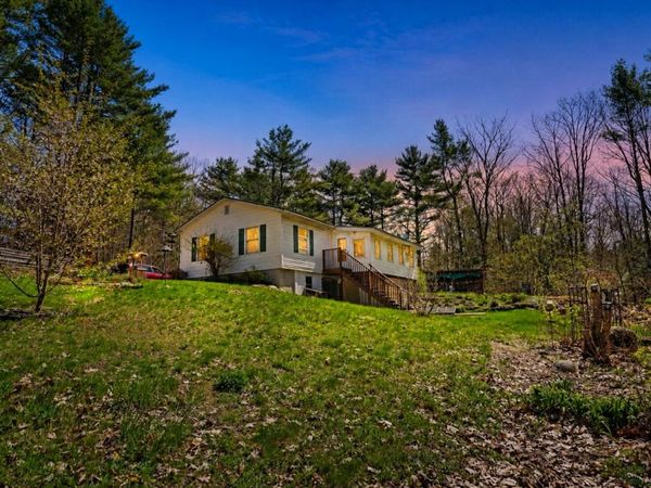 6 Outlaw Ridge Road, Raymond, ME 04071
