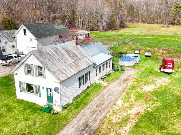 131 Commercial Street , Hartland, ME 04943