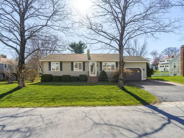 6 Matthews Avenue , Bath, ME 04530