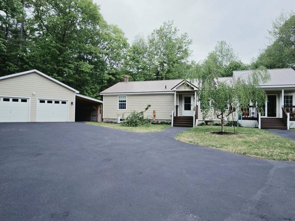694 River Road, Leeds, ME 04263