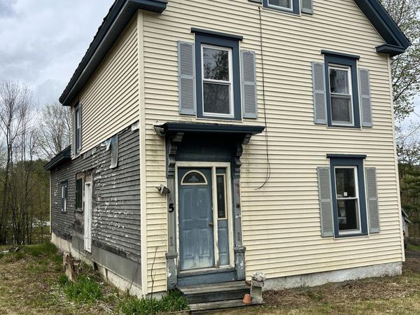 5 High Street , Dover-Foxcroft, ME 04426