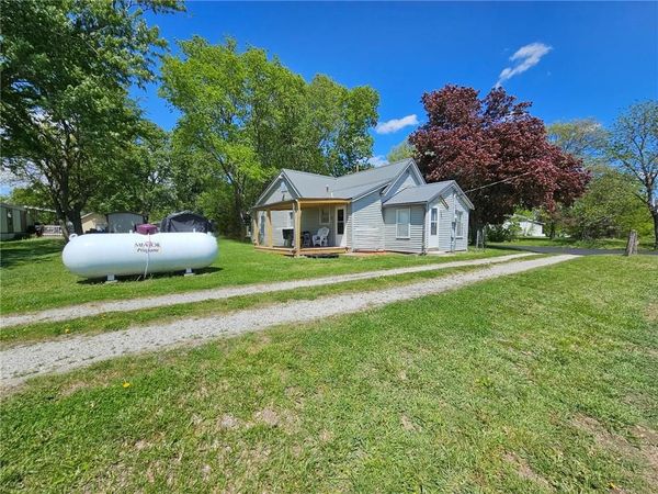 615 S Cherry Street, Clearmont, MO 64431