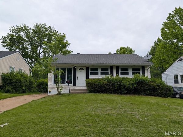 437 Lancashire Road , Unknown, MO 63137