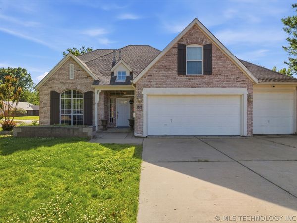 1812 S Dogwood Place , Broken Arrow, OK 74012