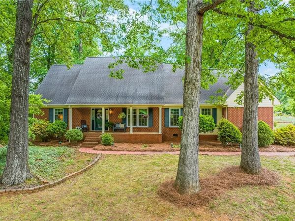 907 Branchwood Drive , Kernersville, NC 27284