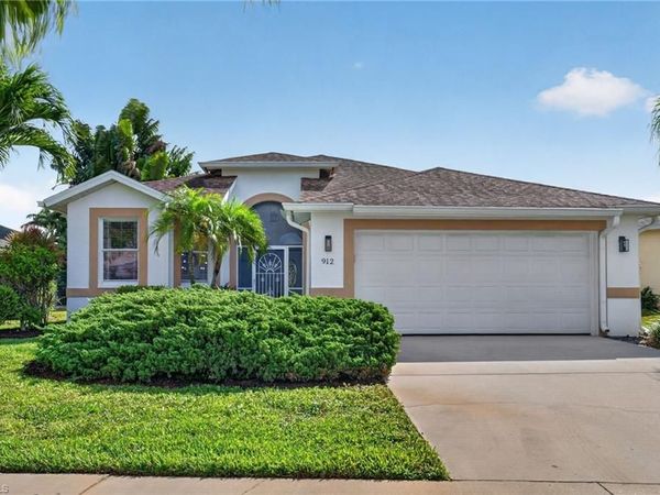 912 Briarwood BLVD , NAPLES, FL 34104