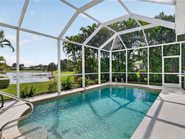912 Briarwood BLVD, NAPLES, FL 34104