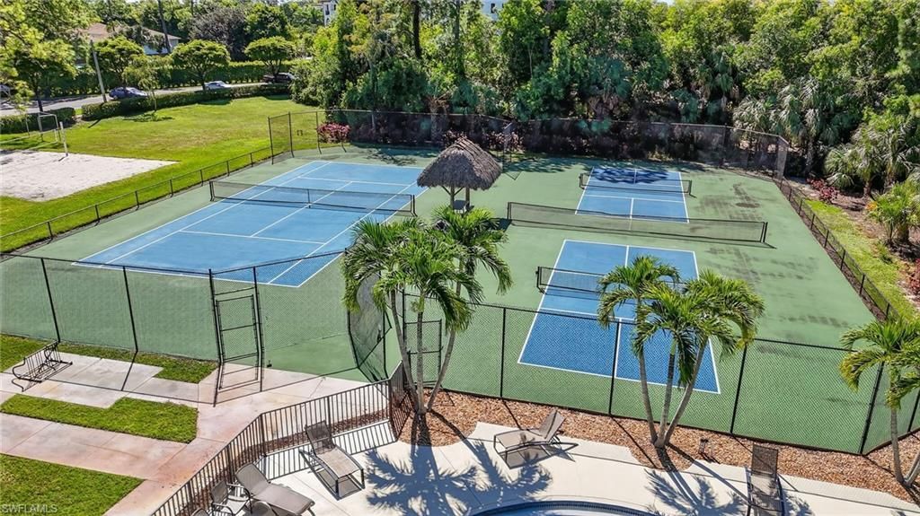 912 Briarwood Blvd, Naples, FL 34104 Photo