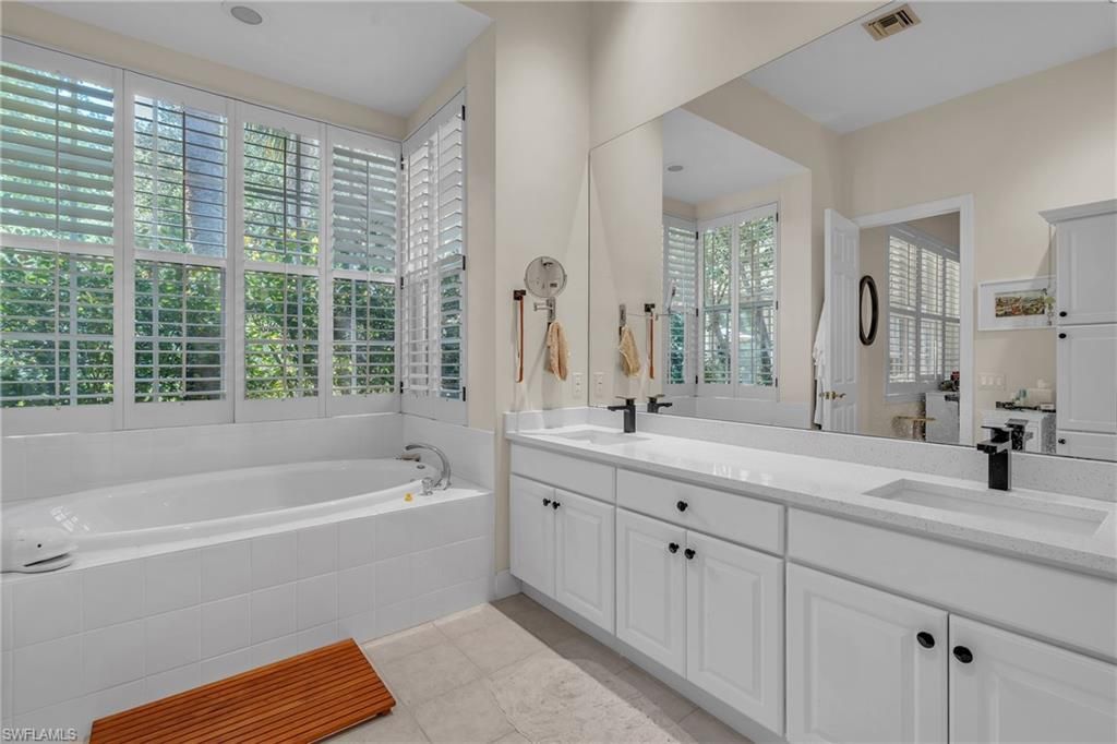 7060 Verde Way, Naples, FL 34108 Photo