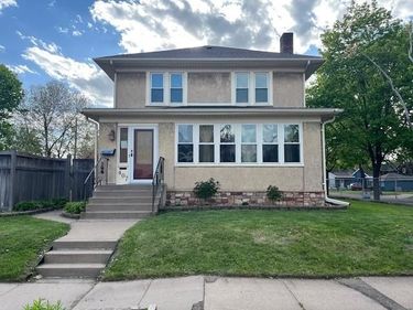 407 Osceola Avenue S, Saint Paul, MN 55102