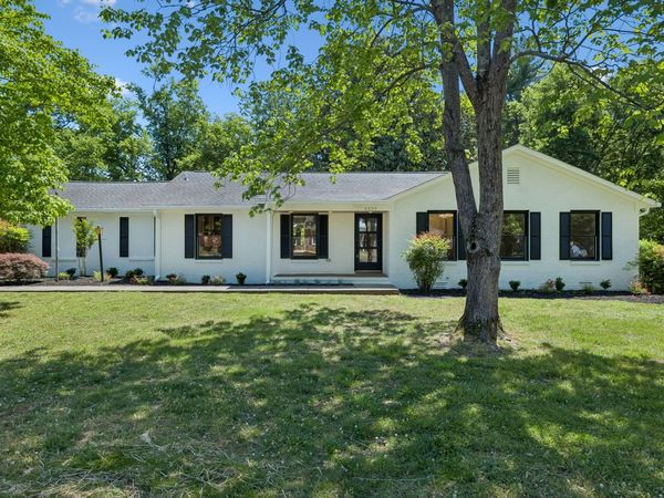 2250 Wiltshire Dr , Murfreesboro, TN 37129