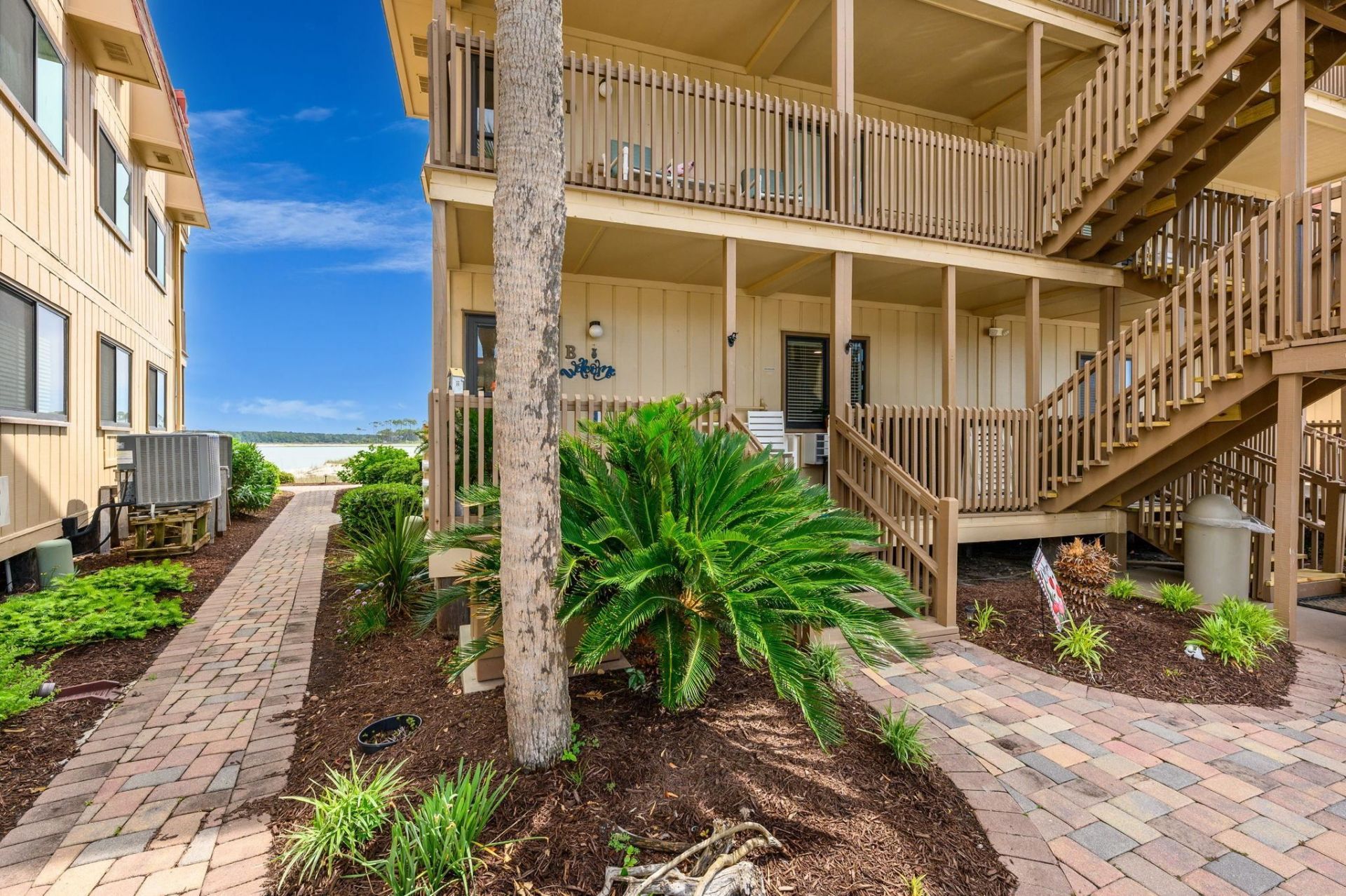 6309 Ocean Blvd. N Photo 10